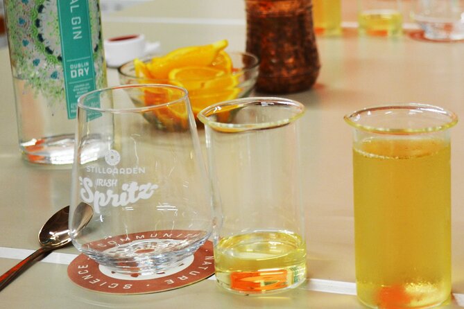 1-Hour Cocktail Masterclass Experience in Dublin - Pizza or salad pairing and ordering off the menu