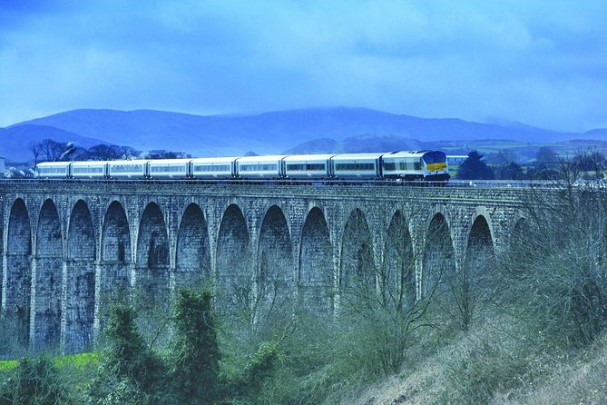 2-Day Northern Ireland Rail Tour: Belfast, Antrim Coast, and Giant's Causeway - Giant’s Causeway Visitor Centre: UNESCO columns and the Fionn legend