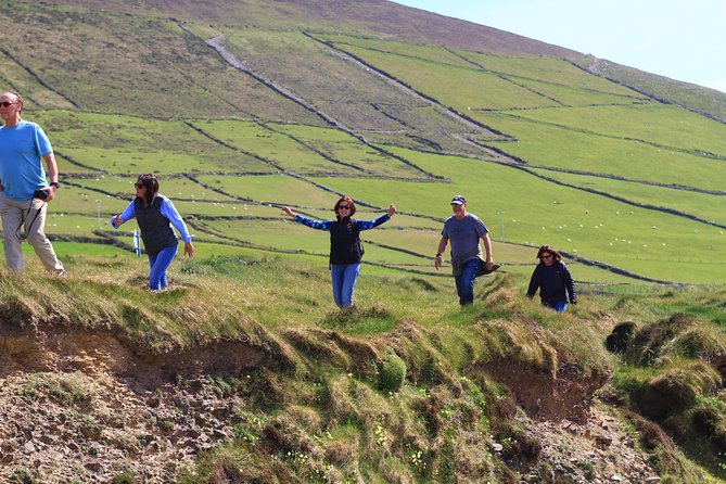 6-Day Magical Southern Explorer Small Group Tour - Conor Pass and the Cliffs of Moher: the day with the biggest “wow” pressure