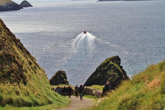 7-Day Ireland to Island Small Group Tour from Dublin - Day 6: Ferry to Inis Oírr, cycling the Aran Islands, then Galway