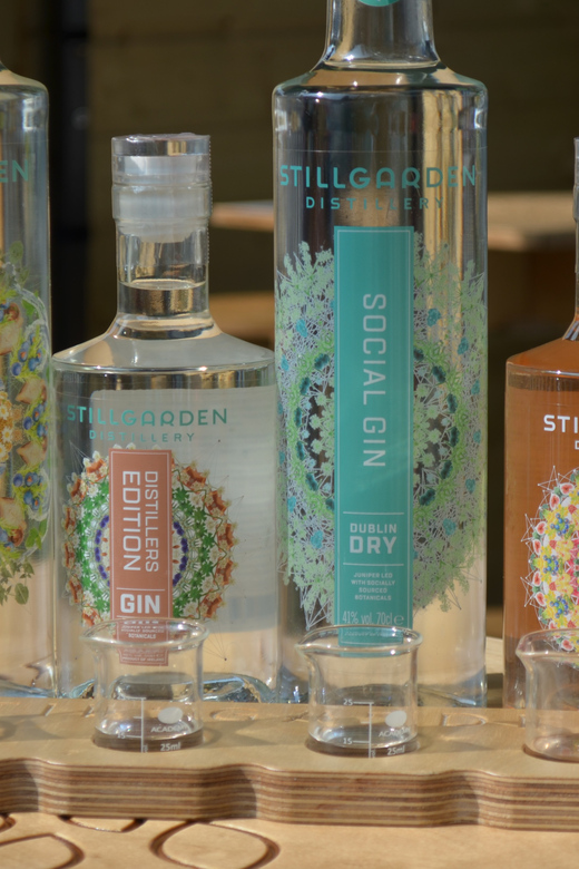 Afternoon Tea & Gin Masterclass - Learning gin fast: distillation basics and the botanicals wall