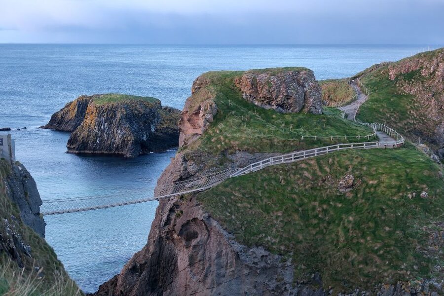 Belfast & Giant's Causeway: 2-Day Rail Tour from Dublin - Who this tour suits best (and who might feel constrained)