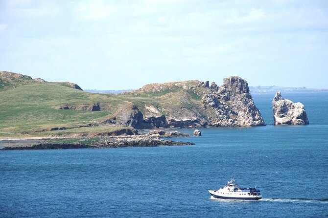 Boat Trip from Howth to Dun Laoghaire - Onboard setup: Wi‑Fi, restroom, and the snack bar reality