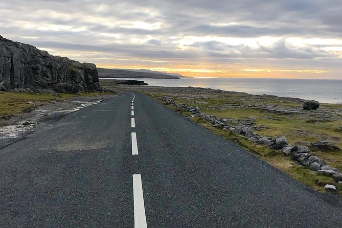 Cliffs of Moher and Galway City Day Tour from Dublin - Liscannor lunch stop: quick bite, minimal time