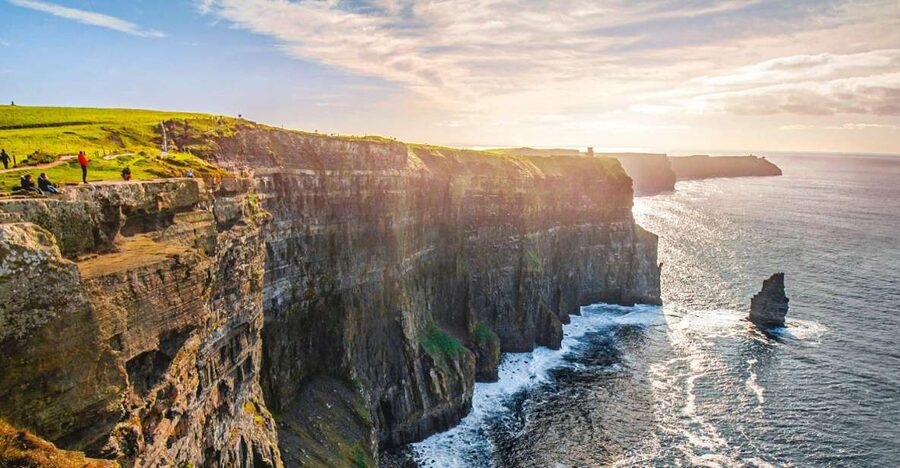 Cliffs of Moher Full-Day Tour from Dublin - Bunratty Castle: the 15th-century photo stop that rounds it out