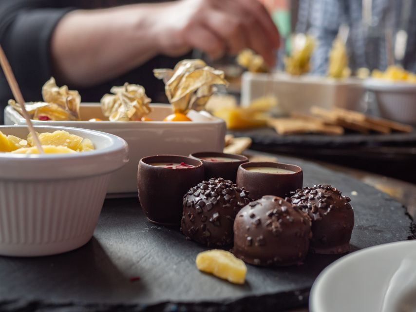 Dublin: 2-Hour Premium Whiskey and Food Tasting Tour - Who this Dublin whiskey tour is best for
