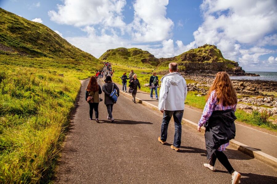 Dublin: Belfast (Titanic or Taxi), Dunluce & Causeway Trip - Food, breaks, and the 14-hour stamina plan