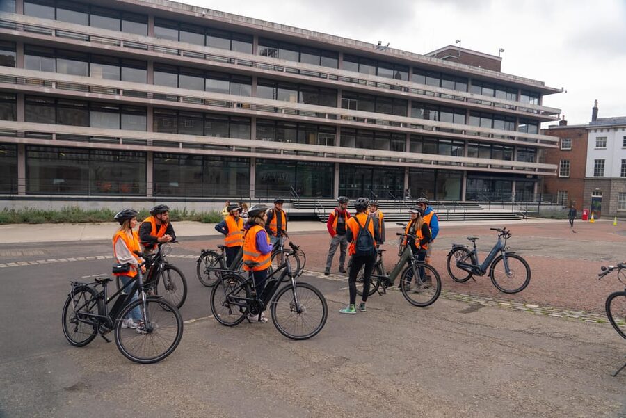 Dublin: Bike & E-Bike Tour with a Local Guide - Getting set up at Drury Street and staying safe on Dublin streets