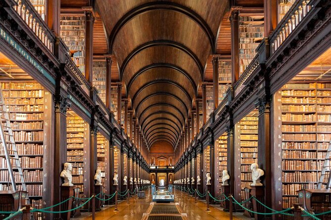 Dublin Book of Kells, Castle and Molly Malone Statue Guided Tour - Key points worth knowing before you go