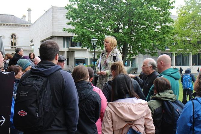 Dublin Book of Kells, Castle and Molly Malone Statue Guided Tour - Molly Malone statue: the quick sing-along that makes it feel like Dublin