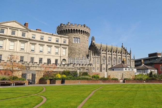 Dublin Book of Kells, Castle and Molly Malone Statue Guided Tour - Who should book this Dublin Book of Kells, Castle, and Molly Malone tour?