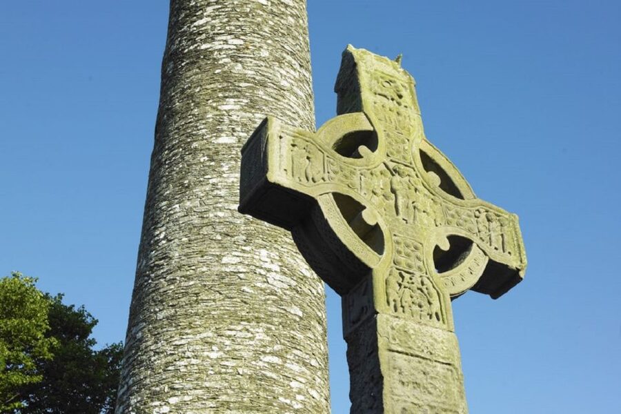 Dublin: Boyne Valley with Newgrange and Bru Na Boinne Entry - Bru na Boinne and the Knowth question: what changes in winter