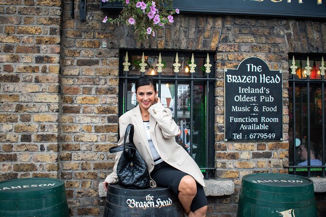 Dublin City Photo Experience - Temple Bar and Ha’penny Bridge: getting color and angles without fuss