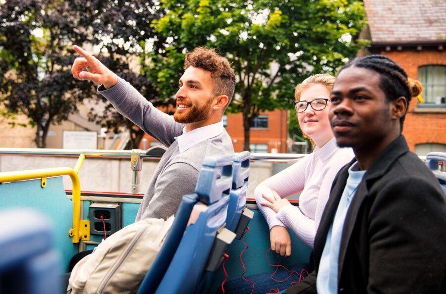 Dublin: City Sightseeing Hop-On Hop-Off Bus Tour - Timing: 9:15 to 5, a 105-Minute Loop, and the 30-Minute Rhythm