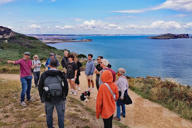 Dublin Coastal Hike, Pints & Puppies Adventure - How strenuous is it, really, and what to wear so you enjoy it?