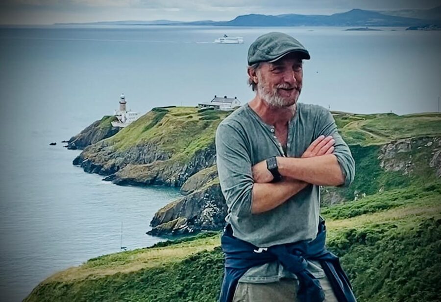 Dublin: Dublin Coastal Hike and Pints & Puppies - From Marina Streets to Seal Shores: The Coastal Start You’ll Actually Remember