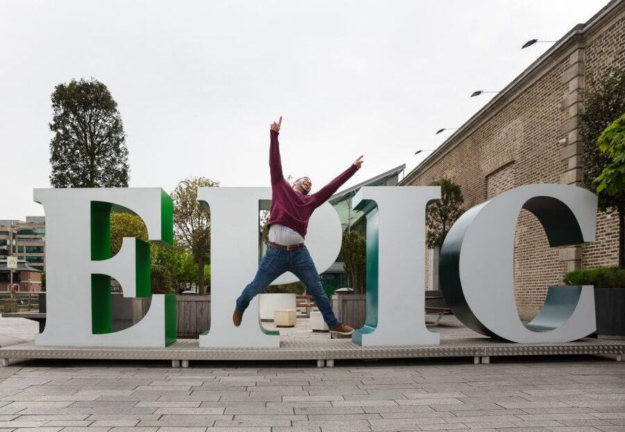 Dublin: EPIC Museum Entrance Ticket - Time-savers and sanity-savers: headphones, bags, and pacing