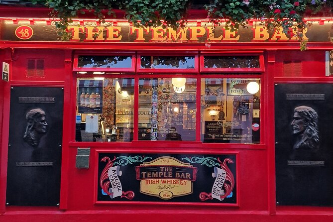 Dublin Express Private Guided Walking Tour - Temple Bar: the iconic area, explained without the mess
