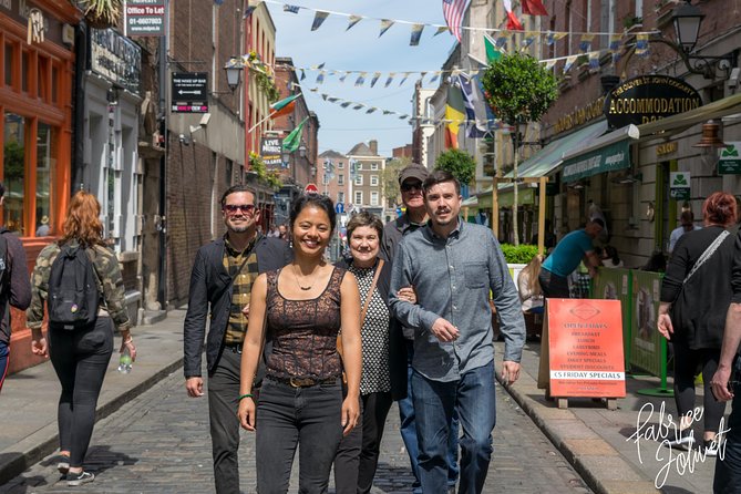 Dublin Family Adventure: Cherished Memories in Every Photo - Stop-by-Stop: Stag’s Head to Temple Bar to City Hall