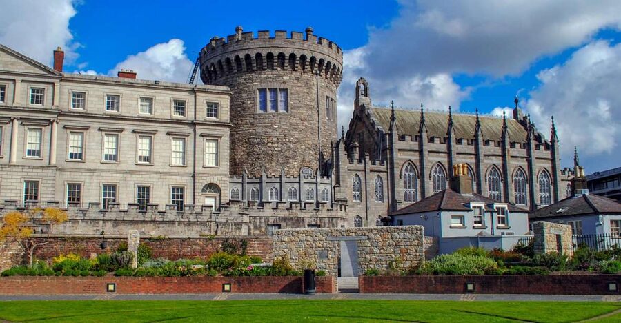 Dublin: Fast-Track Book of Kells Ticket & Dublin Castle Tour - Price and value: why $90 can make sense for a 2-site day
