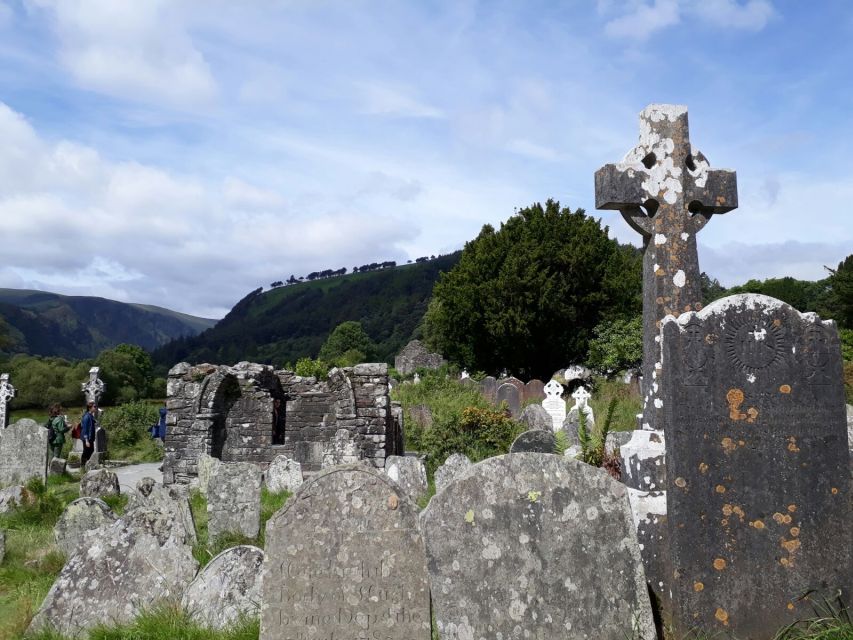 Dublin: Full-Day Wicklow Mountains Tour w/ Glendalough Visit - Guide strength is the difference-maker