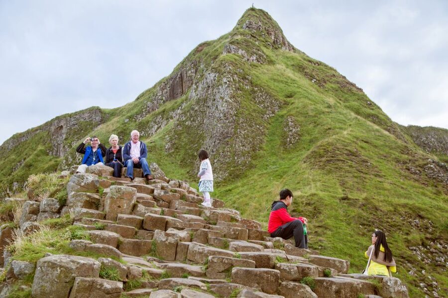 Dublin: Giant's Causeway & Glens of Antrim Day Tour - Bushmills Distillery and Belfast city time: shopping plus landmarks