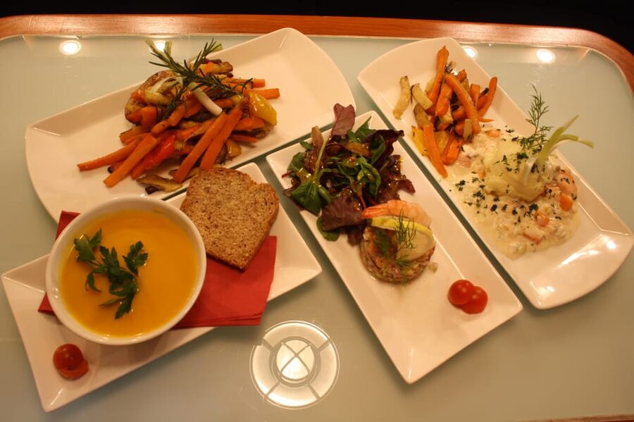 Dublin: Grand Canal Cruise with Dinner - Should You Book This Dublin Grand Canal Dinner Cruise?