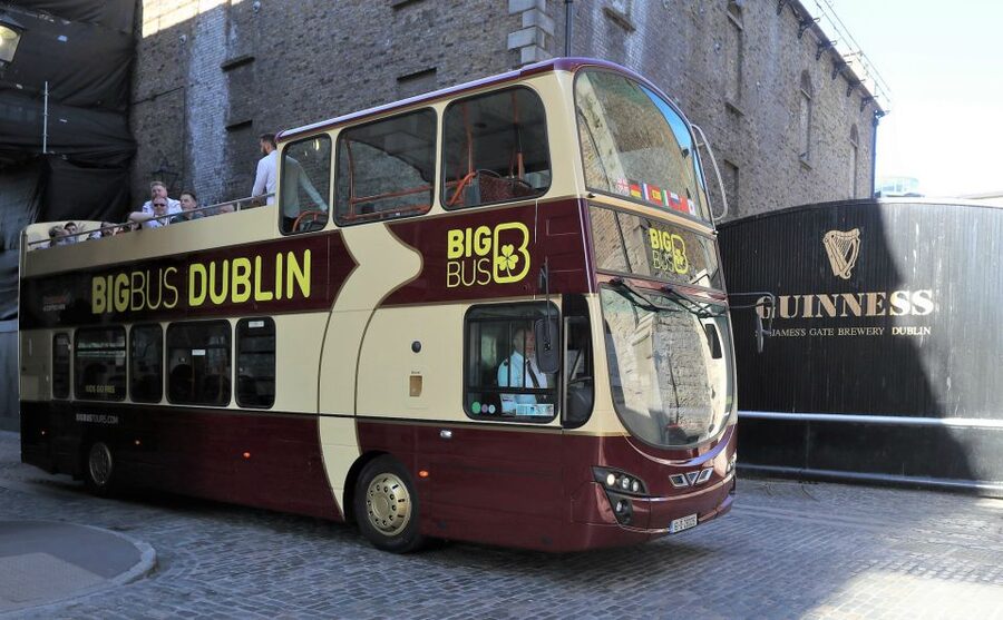 Dublin: Guinness Storehouse Ticket & Hop-on Hop-off Bus Tour - Gravity Bar: the pint, the pour, and the view