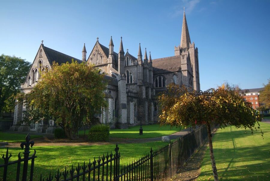 Dublin: Half-Day Private Walking Tour - Meeting your guide at your hotel and setting the tone