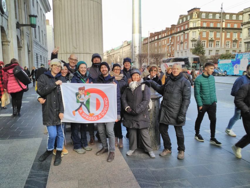 Dublin Highlights: 2.45-Hour Walking Tour in Italian - Temple Bar with local direction, not just nightlife noise