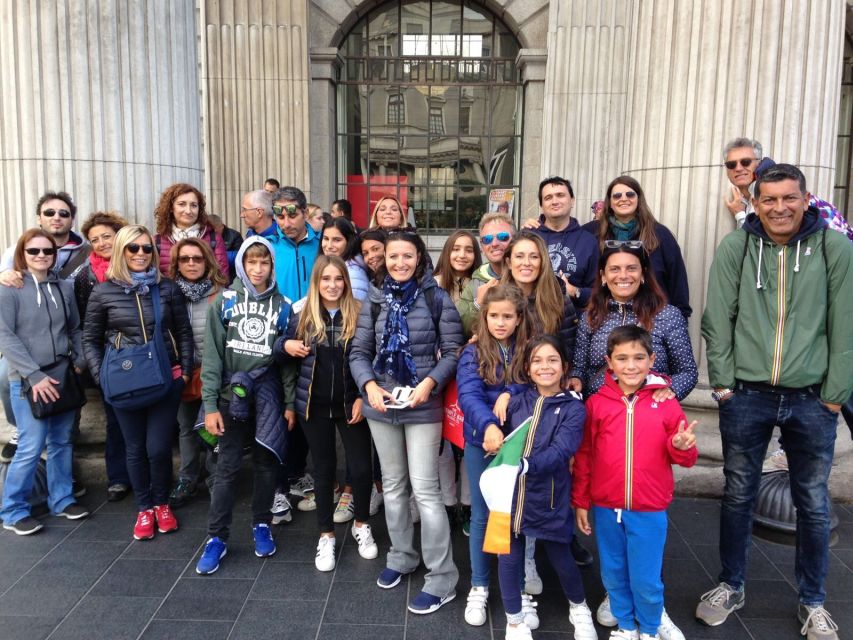 Dublin Highlights: 2.45-Hour Walking Tour in Italian - Ha’penny Bridge and the GPO: crossing into modern Dublin’s older layers