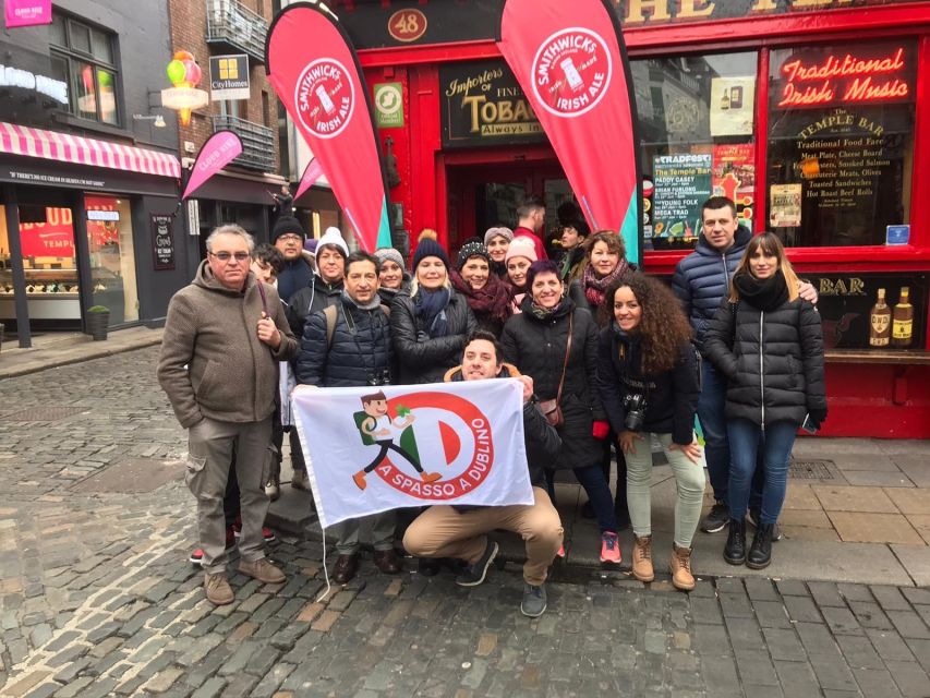 Dublin Highlights: 2.45-Hour Walking Tour in Italian - Starting at Henry Grattan on College Green