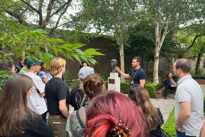 Dublin Highlights and Hidden Gems Guided Walking Tour - Dublin Castle Grounds: Viking Roots, Big Names, and Irish Independence