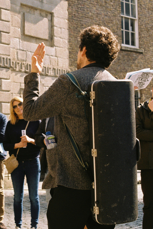 Dublin: Irish Music Walking Tour with Live Performance - Pacing, Pauses, and the Two-Hour Reality Check