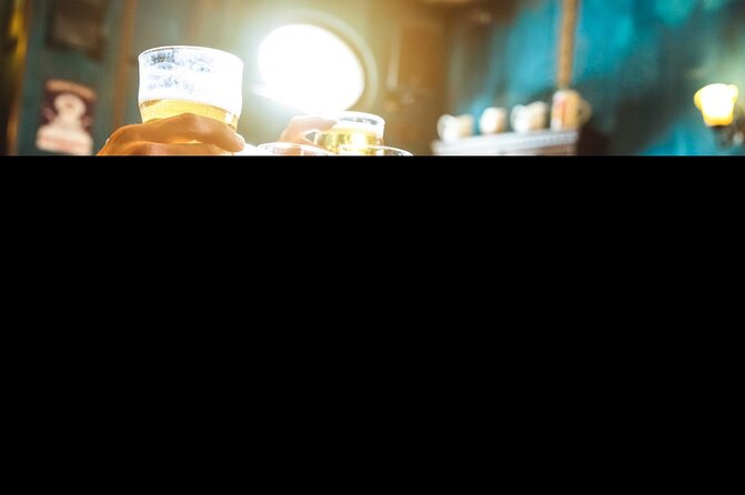 Dublin Irish Musical Pub Tour - How the guide turns a pub session into Dublin context