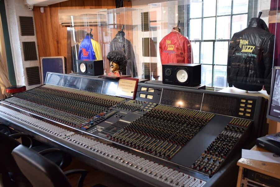Dublin: Irish Rock 'N' Roll Museum with Tour in English - Behind-the-scenes access: rehearsal rooms and a commercial studio