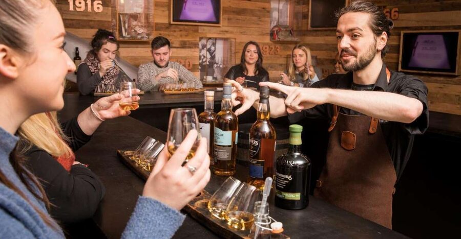 Dublin: Irish Whiskey Museum Blending Tour with Tastings - The Tasting Bar: Four Irish Whiskeys and a Real Palate Workout
