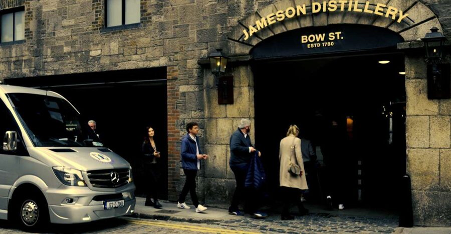 Dublin: Jameson and Guinness Private Tour with Transfers - Guinness Storehouse with a private guide—and a Gravity Bar pint waiting