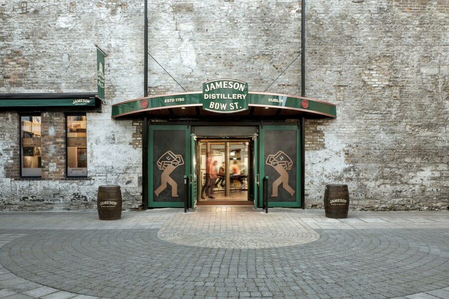 Dublin: Jameson and Guinness Private Tour with Transfers - Luxury comfort isn’t just a vibe—it helps you enjoy the tastings