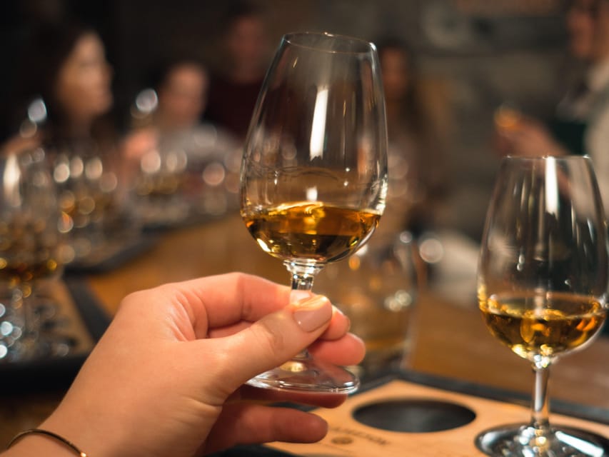 Dublin: Jameson Distillery Secret Whiskey Tasting Experience - Meeting Bow St. and getting into the tasting mood