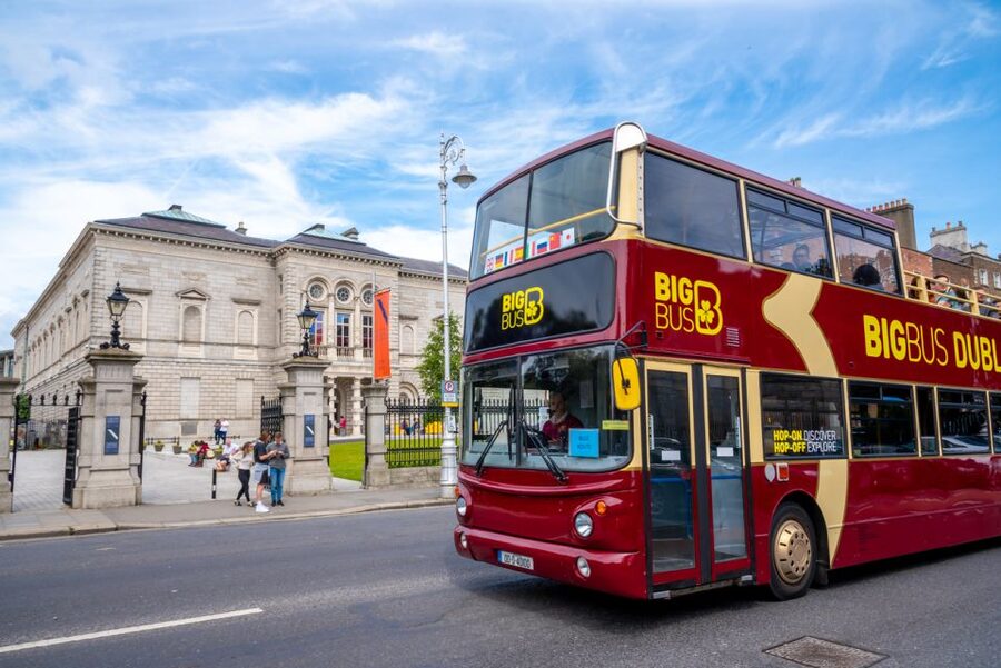 Dublin: Jameson Whiskey Distillery & Hop-on Hop-off Bus Tour - Bow St Experience: 45 minutes of whiskey talk and tastings