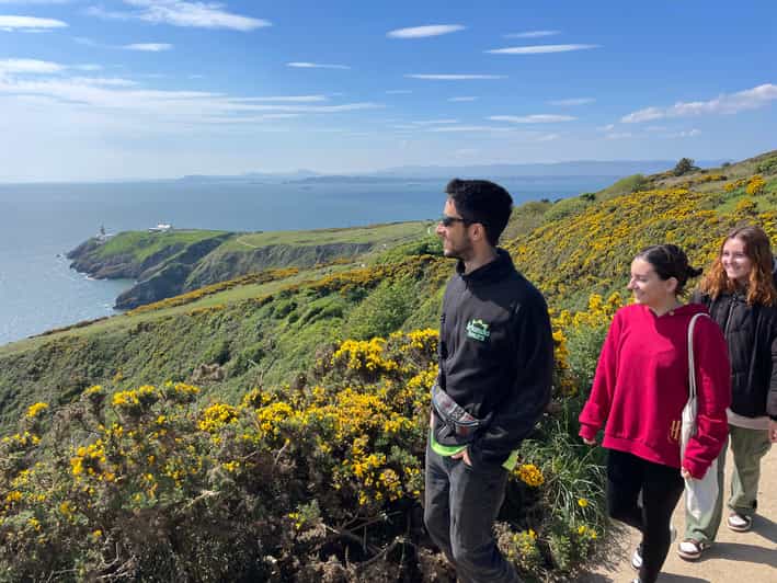 DUBLIN: Malahide castle and Howth MULTILINGUAL full day tour - From Dublin to the North Bay: the coastal rhythm of this day