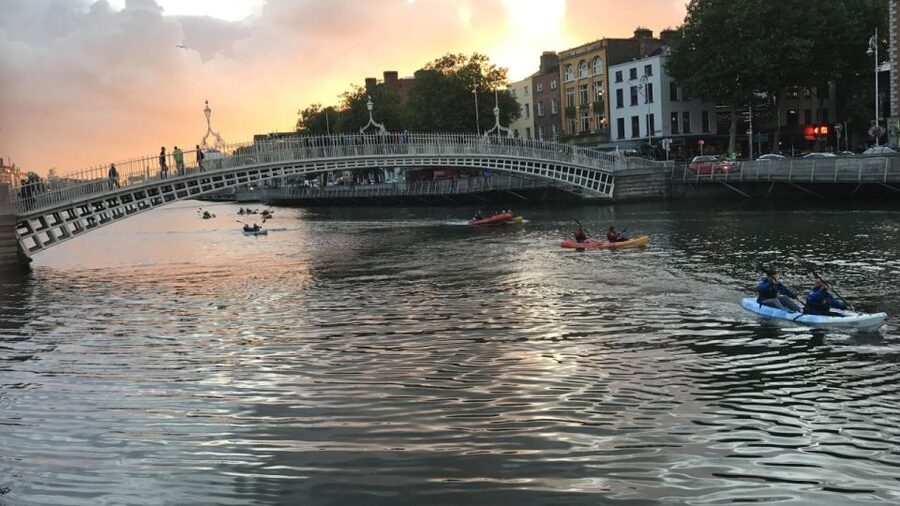 Dublin: Music Under the Bridges Kayaking Tour - Kayak and Music on the Liffey: Why This Dublin Night Works