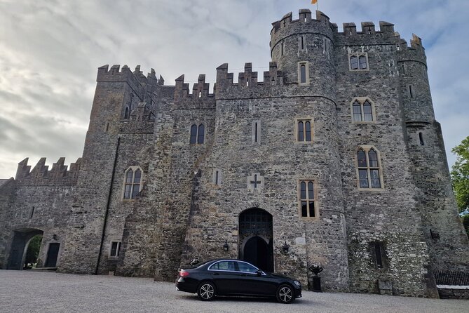 Dublin Private Airport Transfer to Ireland - Meet and Greet at Dublin Airport: Terminal 1 and 2 Pickup Spots