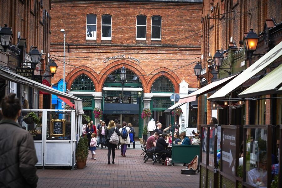 Dublin: Private City Tour in German - Customization that’s actually useful: choose history, literature, architecture, or macabre