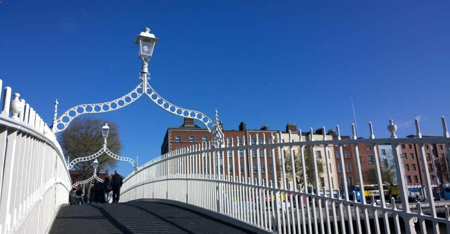 Dublin: Private City Tour in German - The route: from Dublin’s center to Docklands and the coast