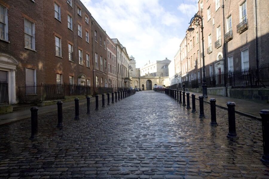 Dublin: Private Tour of City Monuments in Spanish - Ha’penny Bridge and O’Connell Bridge: viewpoints plus quick orientation