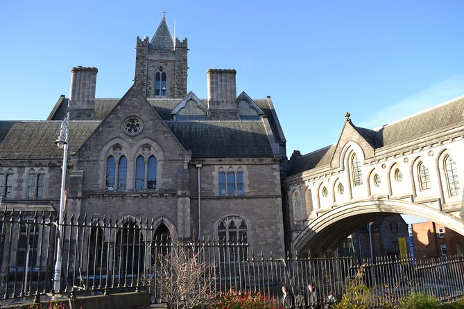 Dublin Private Walking Tour | 3 hour Highlights & Hidden Gems - Temple Bar, Ha’penny Bridge, and St Stephen’s Green at a comfortable pace