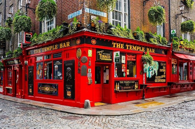 Dublin Private Walking Tour With A Professional Guide - St. Patrick’s Cathedral, Leinster House, and Grafton Street in one tidy loop