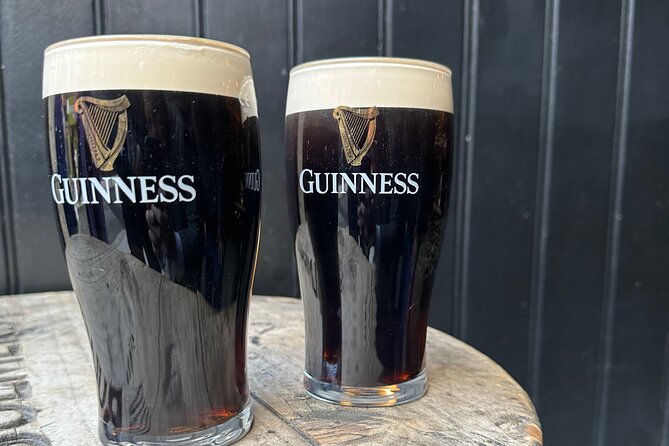 Dublin Pub Tour: Guinness Perfect Pour, Whiskey, Music and More - Key things to look for